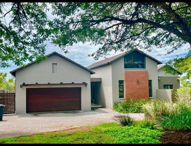 3 BEDROOM HOUSE FOR SALE IN COPPERLEAF ESTATE